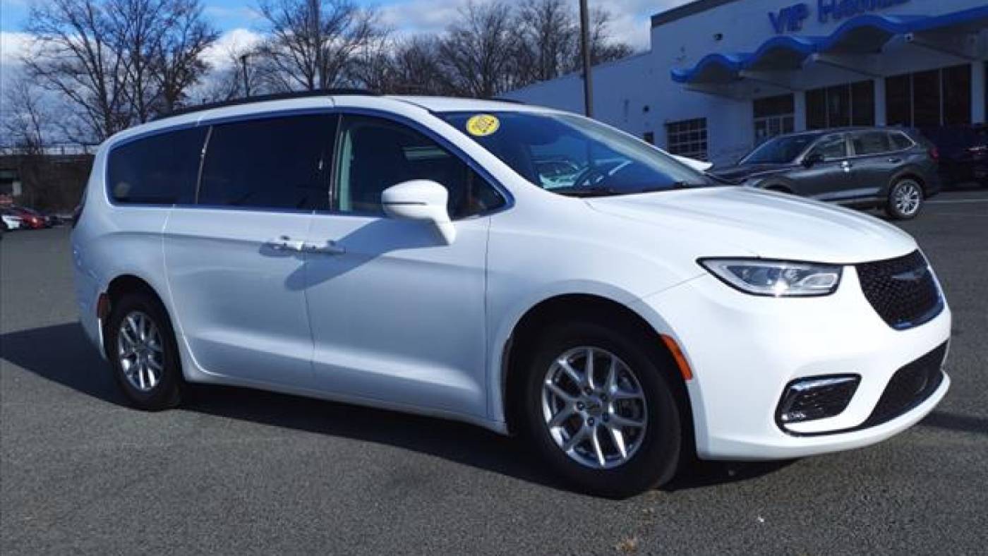2022 Chrysler Pacifica Touring L — Minivan — 61,239 mi — North Plainfield, NJ