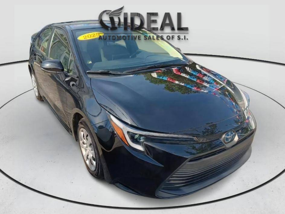 2025 Toyota Corolla Hybrid LE — Sedan — 18,119 mi — Staten Island, NY