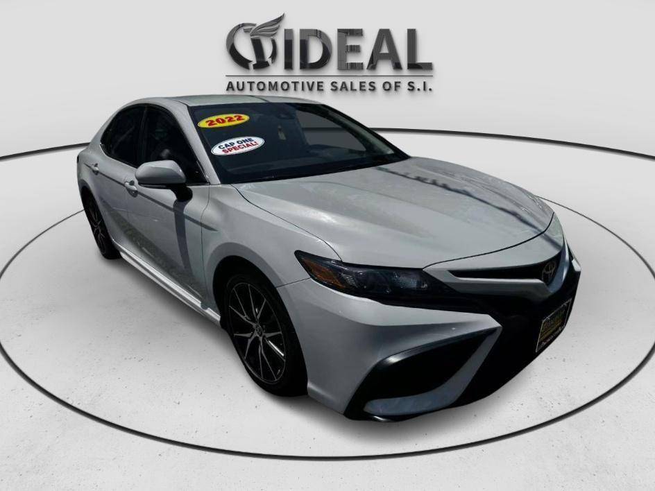 2022 Toyota Camry SE — Sedan — 61,670 mi — Staten Island, NY