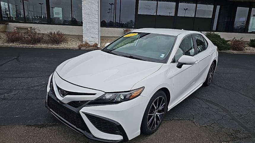 2023 Toyota Camry SE — Sedan — 51,678 mi — Muncie, IN