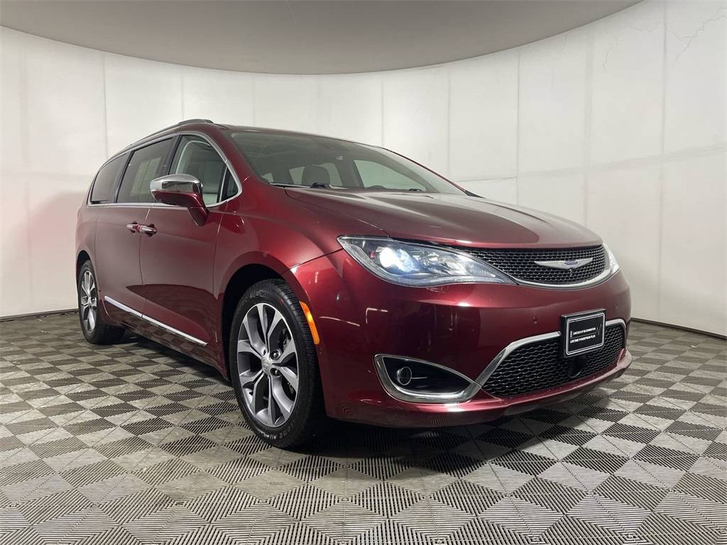 2017 Chrysler Pacifica Limited — Minivan — 119,956 mi — Bloomington, MN