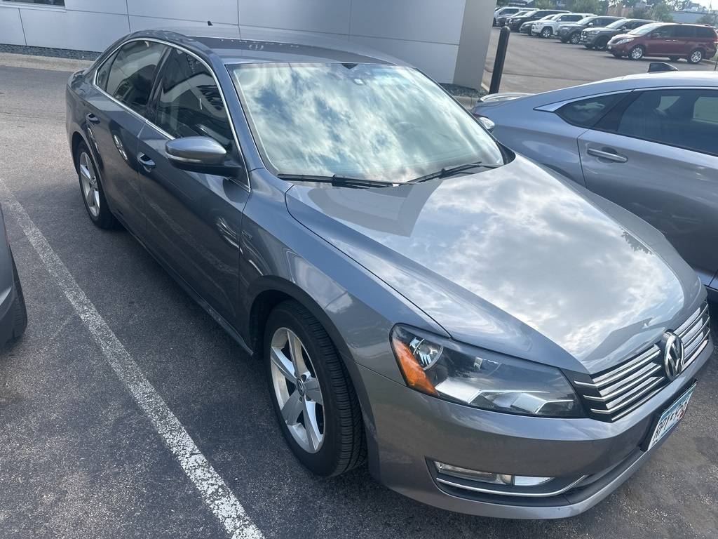 2015 Volkswagen Passat 1.8T Limited Edition — Sedan — 118,553 mi — Bloomington, MN