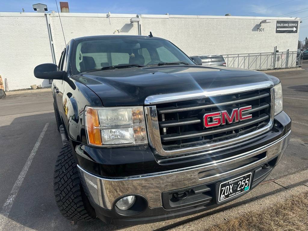 2011 GMC Sierra 1500 SLT — Pickup Truck — 157,991 mi — Bloomington, MN