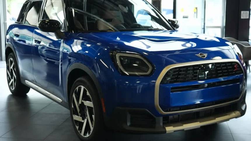2025 MINI Countryman S — SUV — 3,750 mi — Darien, CT