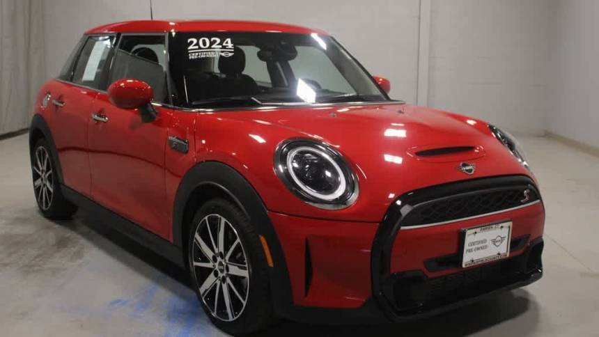 2024 MINI Hardtop Cooper S — Hatchback — 5,082 mi — Darien, CT