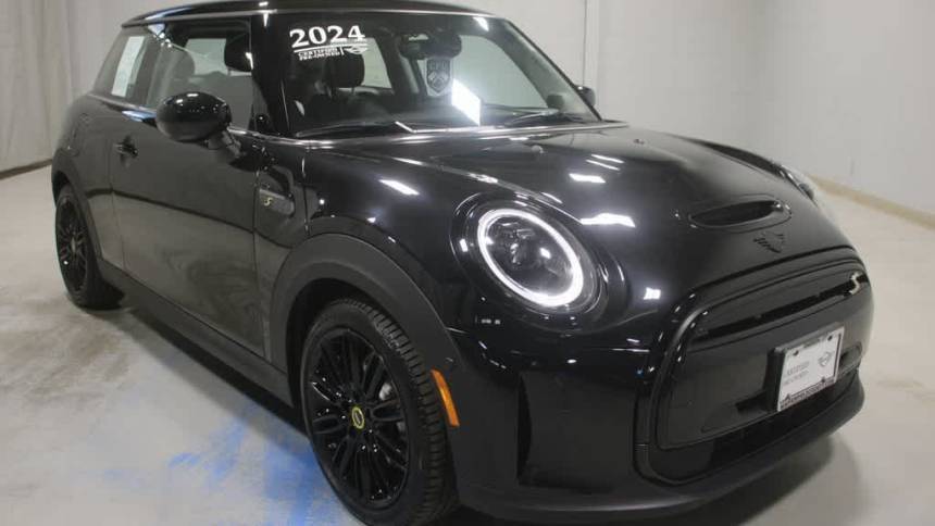 2024 MINI Electric Hardtop Cooper SE — Hatchback — 2,172 mi — Darien, CT