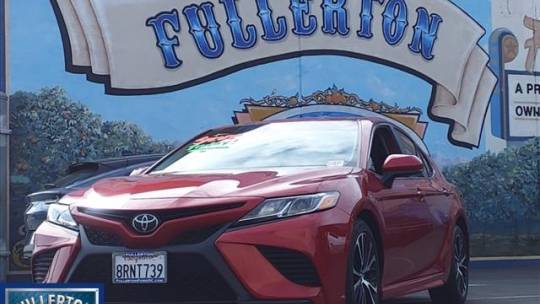 2020 Toyota Camry SE — Sedan — 32,884 mi — Fullerton, CA