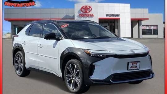 2023 Toyota bZ4X Limited — SUV — 7,865 mi — Westbury, NY