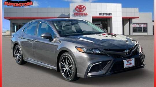 2023 Toyota Camry SE — Sedan — 3,201 mi — Westbury, NY