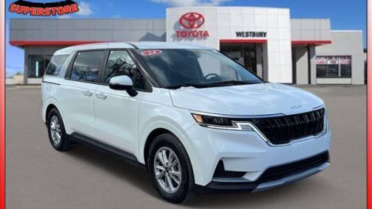 2024 Kia Carnival LXS — Minivan — 19,460 mi — Westbury, NY