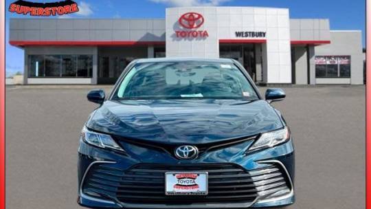 2021 Toyota Camry LE — Sedan — 33,187 mi — Westbury, NY