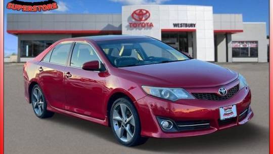2014 Toyota Camry SE V6 — Sedan — 63,643 mi — Westbury, NY