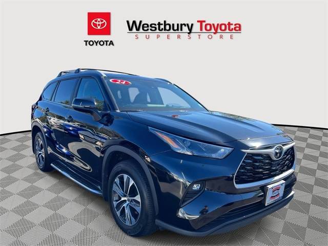 2024 Toyota Highlander XLE — SUV — 22,000 mi — Westbury, NY