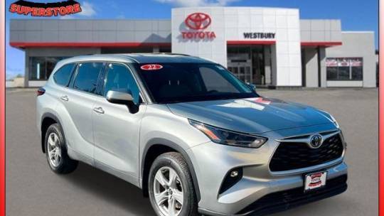 2022 Toyota Highlander LE — SUV — 43,534 mi — Westbury, NY