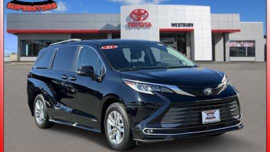 2021 Toyota Sienna Limited — Minivan — 34,664 mi — Westbury, NY