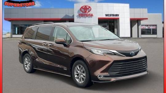2021 Toyota Sienna XLE — Minivan — 86,771 mi — Westbury, NY