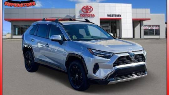 2022 Toyota RAV4 Hybrid SE — SUV — 29,991 mi — Westbury, NY