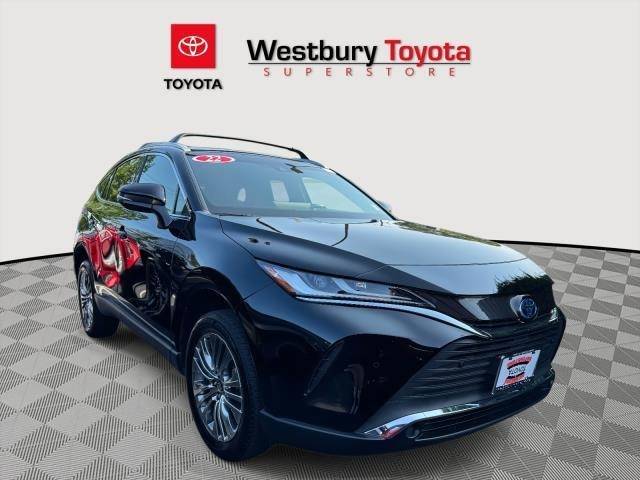 2022 Toyota Venza XLE — SUV — 13,713 mi — Westbury, NY