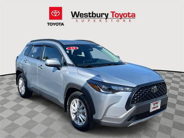 2023 Toyota Corolla Cross LE — SUV — 19,038 mi — Westbury, NY