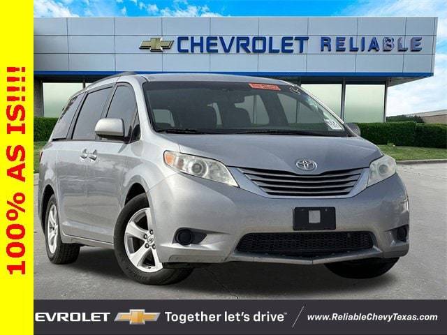 2017 Toyota Sienna LE — Minivan — 100,119 mi — Richardson, TX