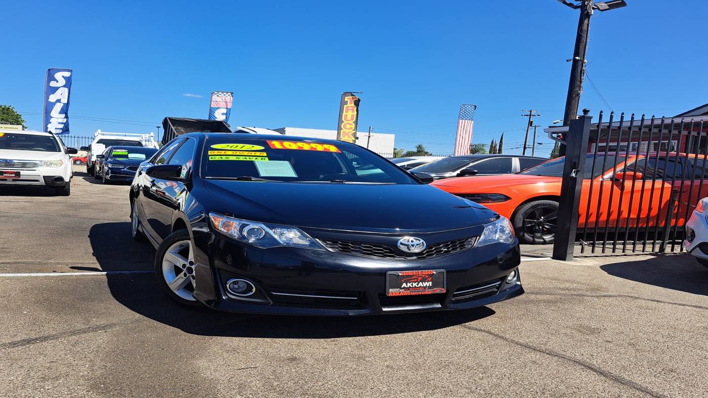 2012 Toyota Camry SE — Sedan — 141,819 mi — Manteca, CA