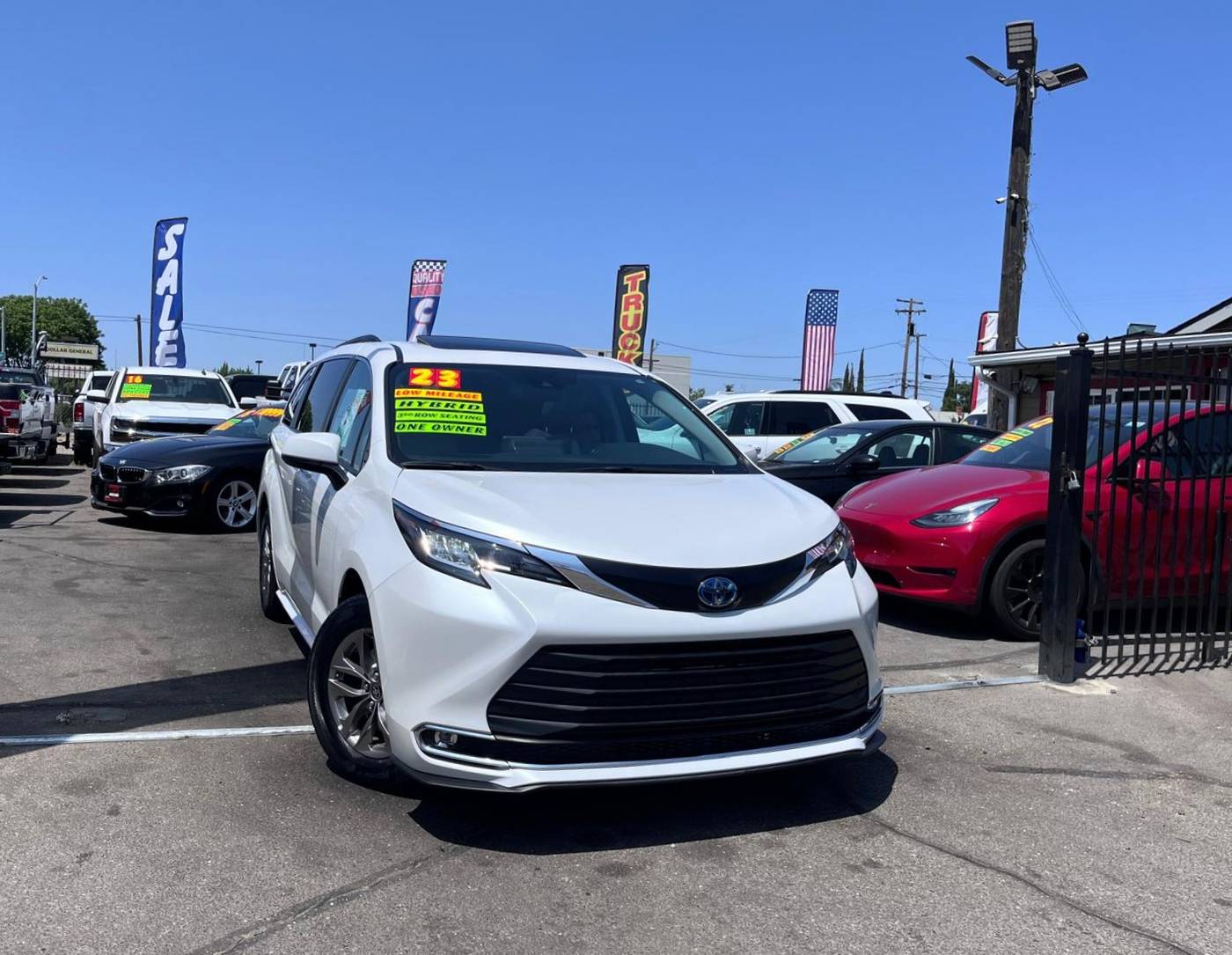 2023 Toyota Sienna XLE — Minivan — 51,654 mi — Manteca, CA