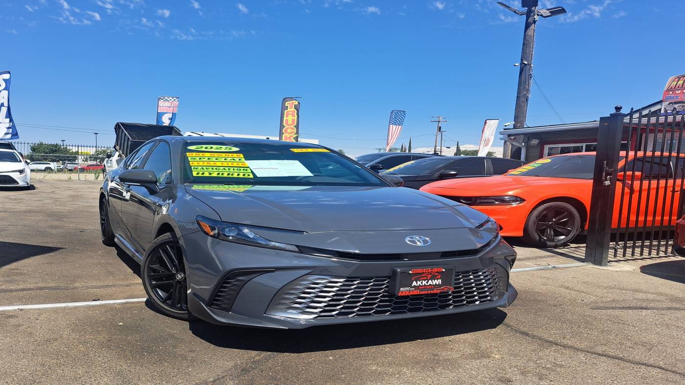 2025 Toyota Camry Hybrid LE — Sedan — 6,128 mi — Manteca, CA