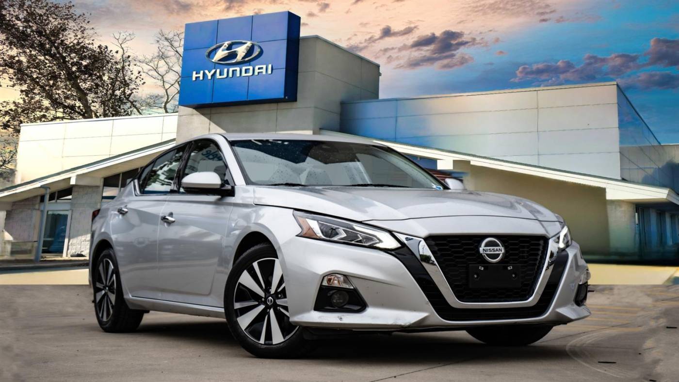 2019 Nissan Altima SL — Sedan — 105,671 mi — New Braunfels, TX