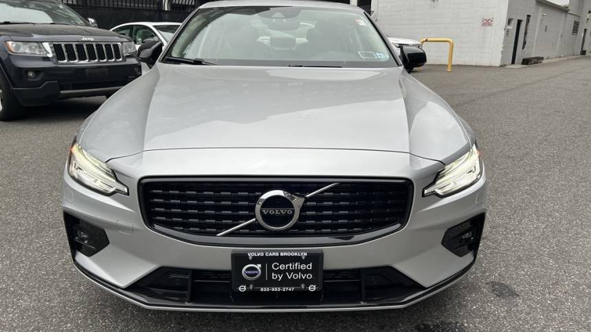 2022 Volvo S60 Momentum — Sedan — 19,601 mi — Brooklyn, NY