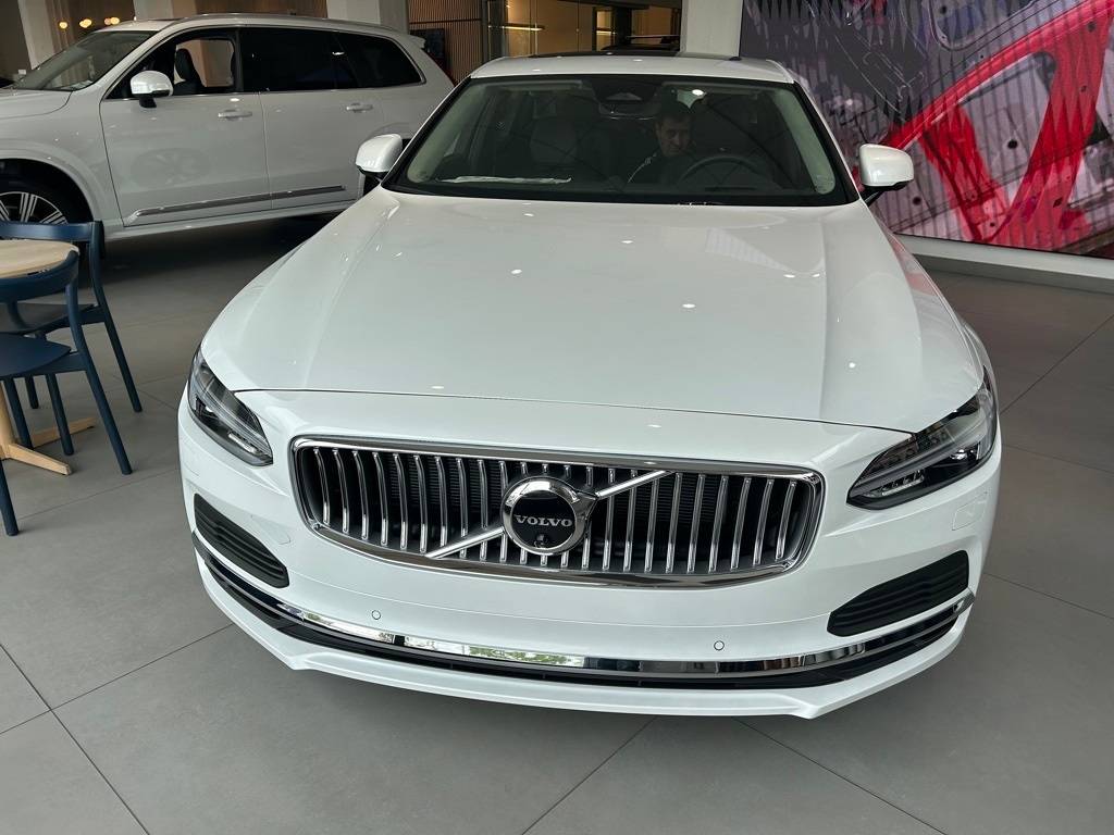 2024 Volvo S90 Recharge Ultimate — Sedan — 11 mi — Brooklyn, NY