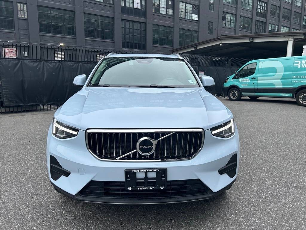 2025 Volvo XC40 Core — SUV — 2,226 mi — Brooklyn, NY