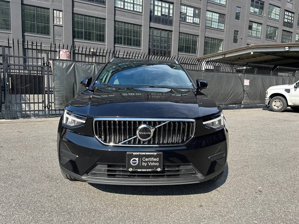 2025 Volvo XC40 Core — SUV — 15,706 mi — Brooklyn, NY