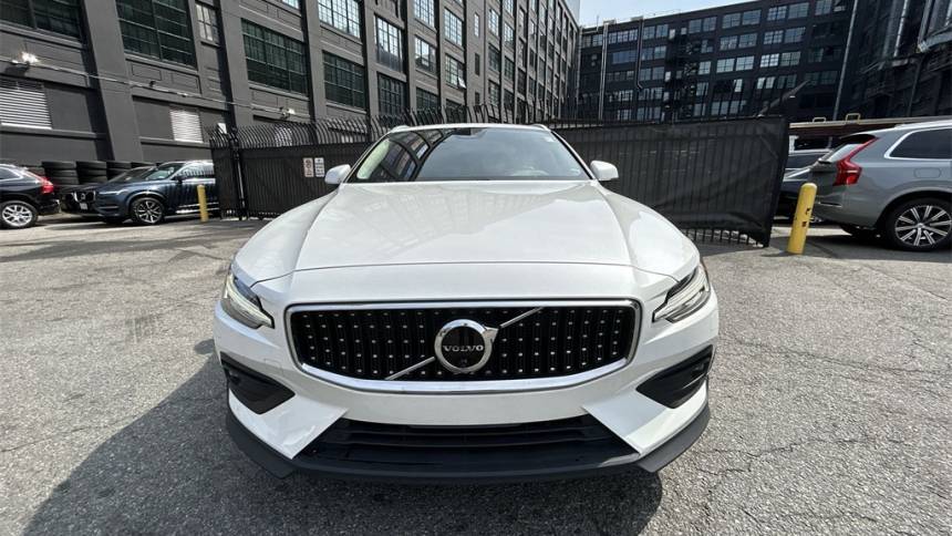 2023 Volvo V60 Cross Country Plus — Wagon — 24,844 mi — Brooklyn, NY