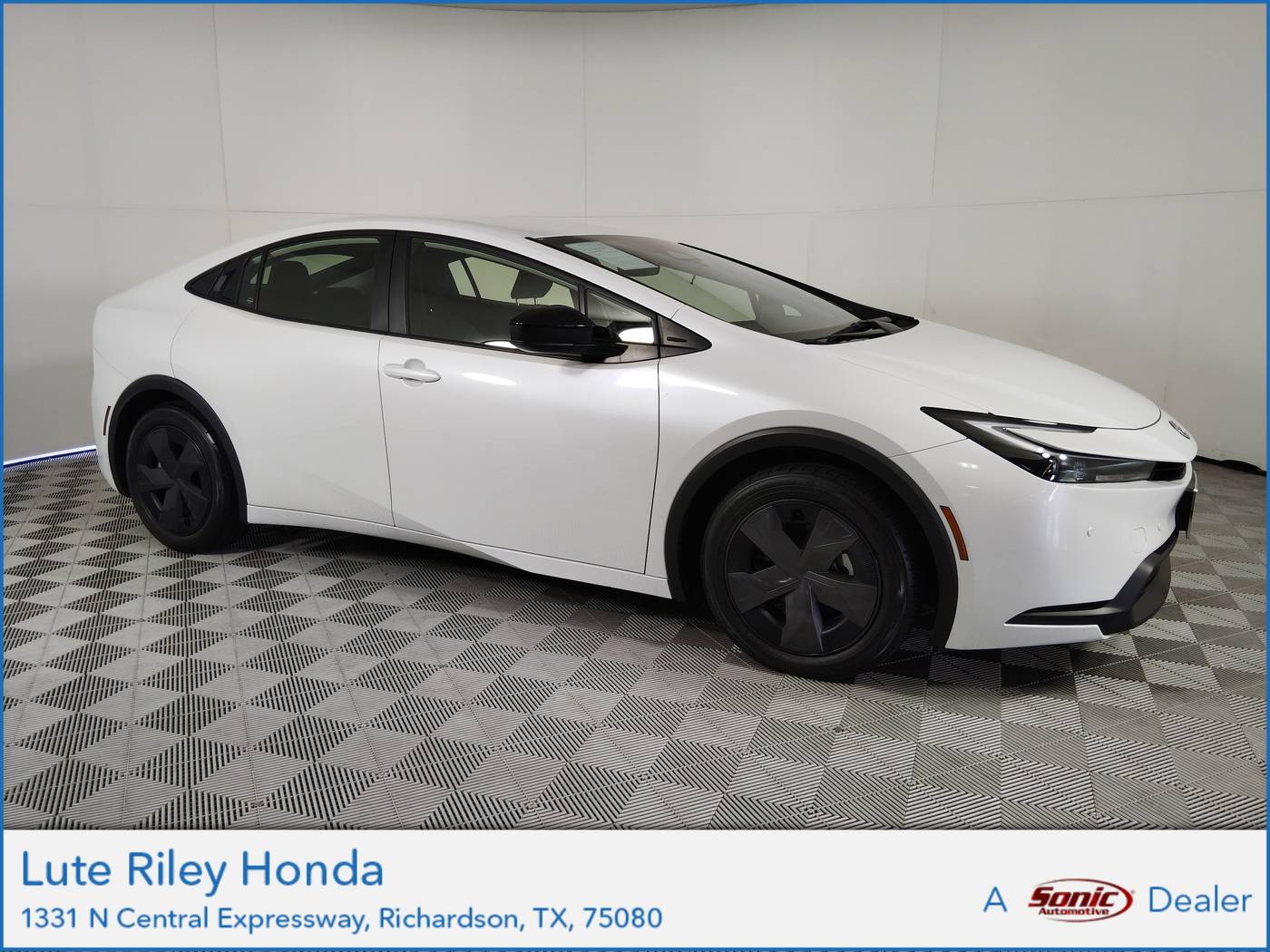 2023 Toyota Prius LE — Hatchback — 10,311 mi — Richardson, TX