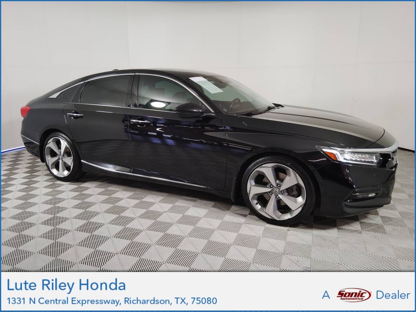 2018 Honda Accord Touring — Sedan — 102,592 mi — Richardson, TX