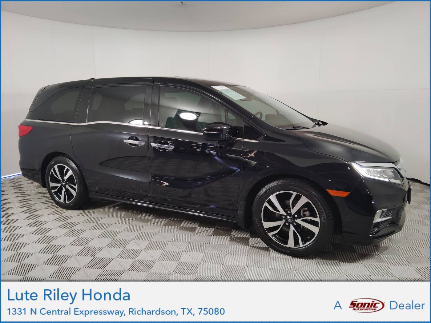 2018 Honda Odyssey Elite — Minivan — 83,245 mi — Richardson, TX