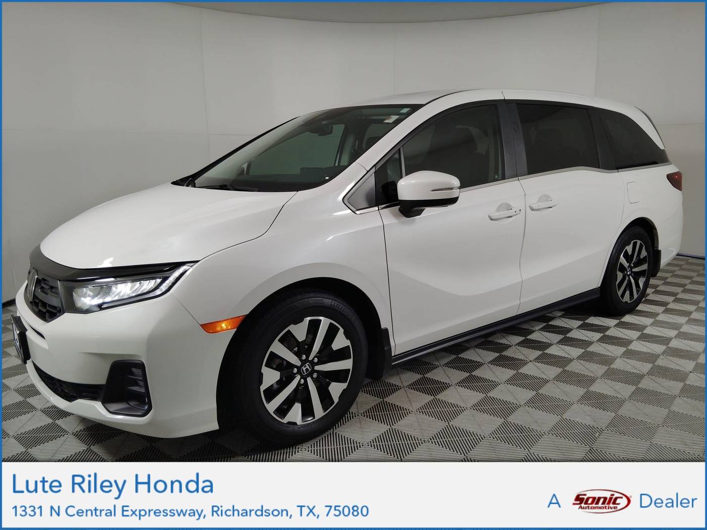2025 Honda Odyssey EX-L — Minivan — 7,443 mi — Richardson, TX