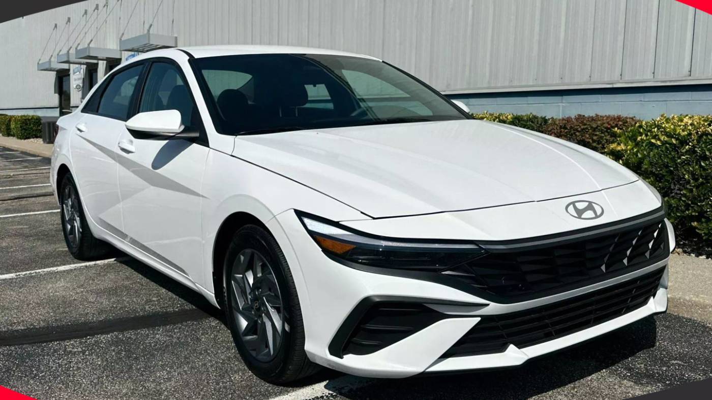 2024 Hyundai Elantra SEL — Sedan — 8,806 mi — Indianapolis, IN
