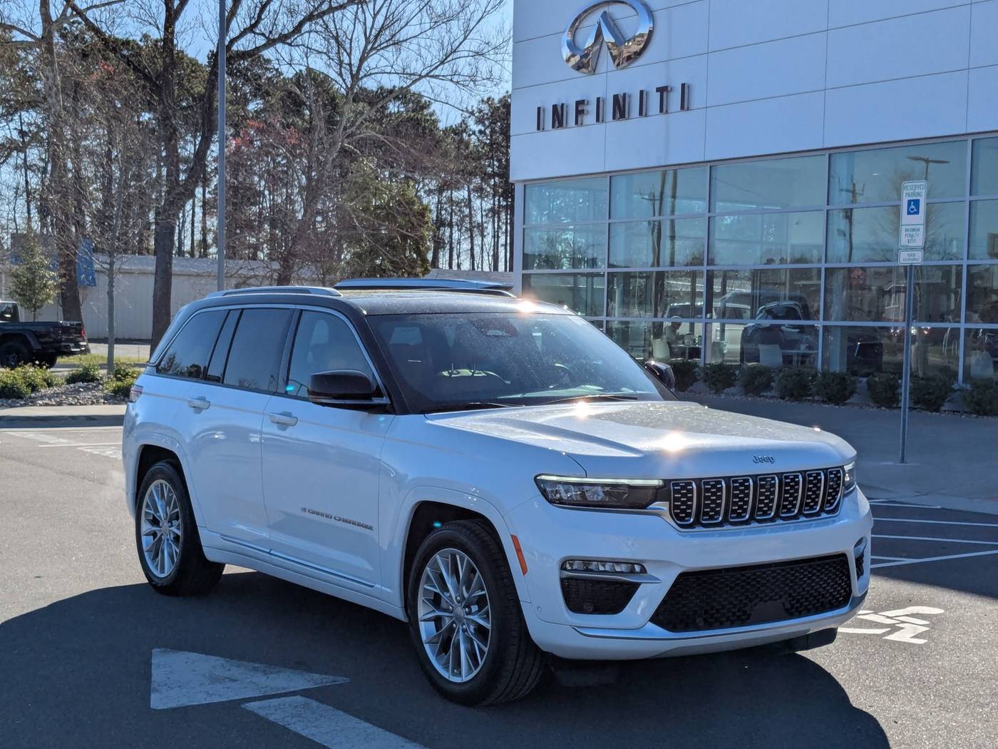 2023 Jeep Grand Cherokee Summit — SUV — 23,591 mi — Wilmington, NC