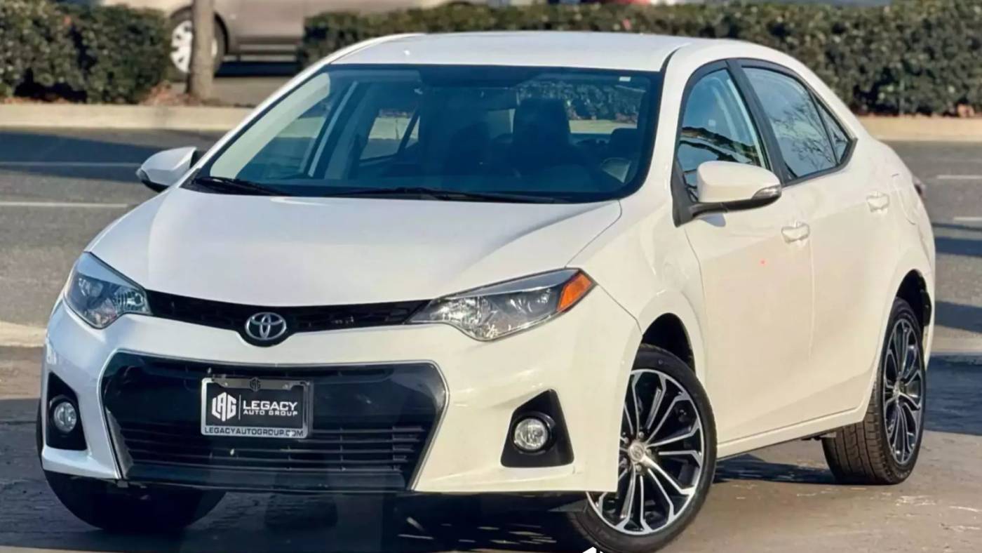 2015 Toyota Corolla S Plus — Sedan — 114,537 mi — Lawndale, CA