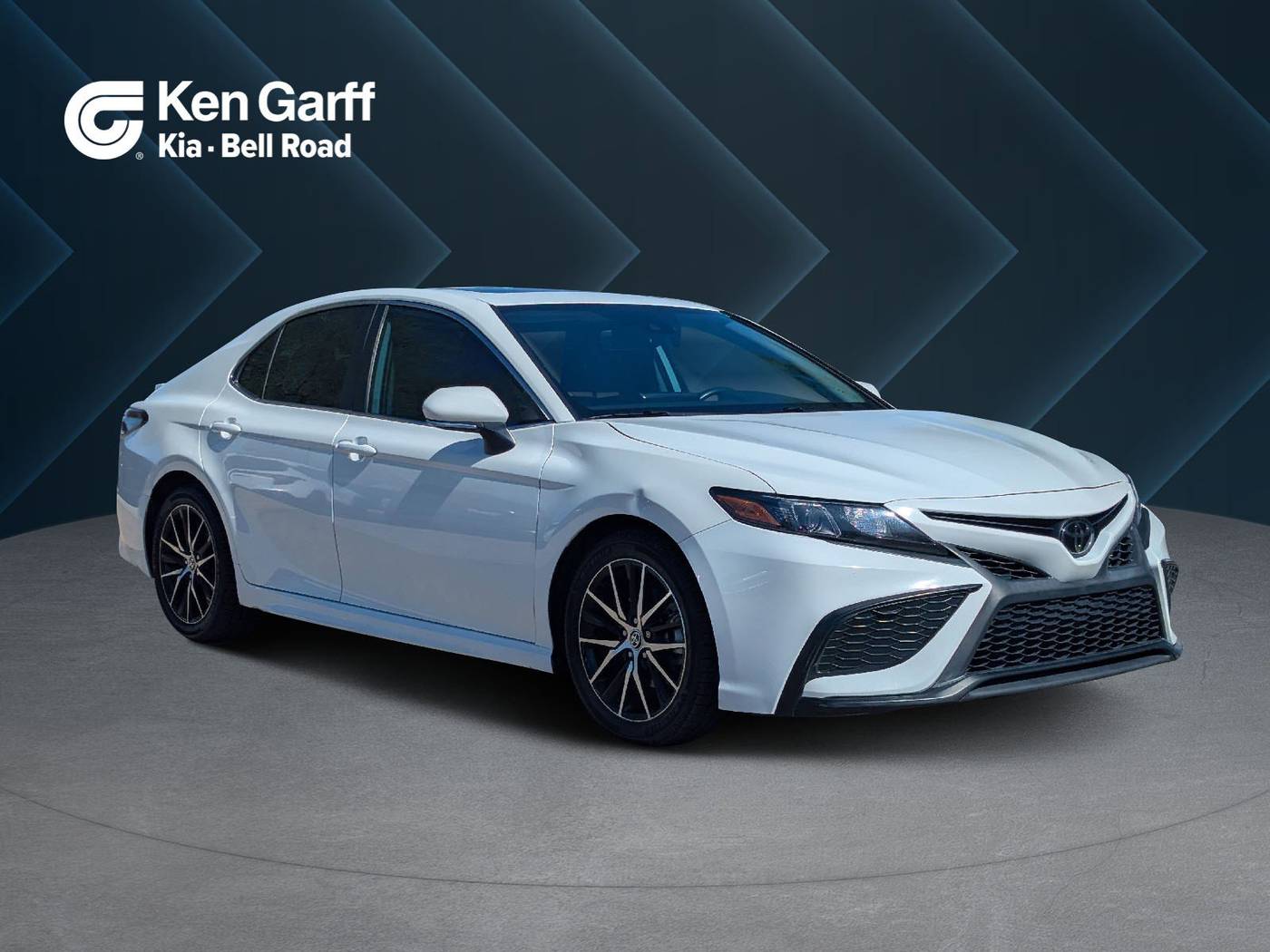 2022 Toyota Camry SE — Sedan — 45,619 mi — Phoenix, AZ