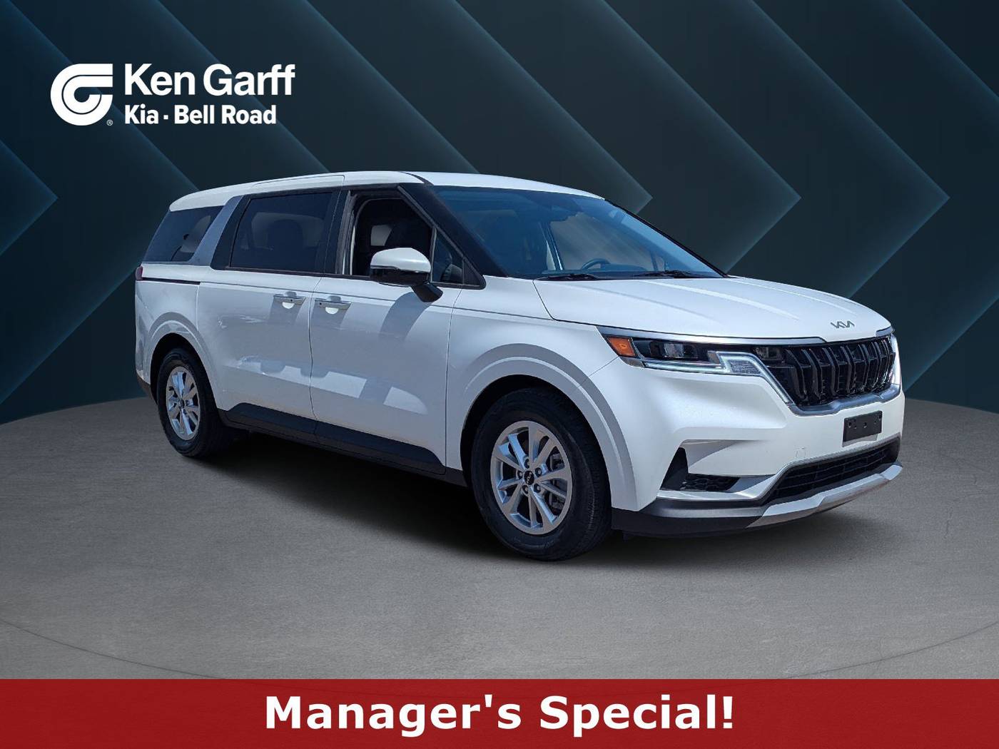 2022 Kia Carnival LX — Minivan — 24,170 mi — Phoenix, AZ