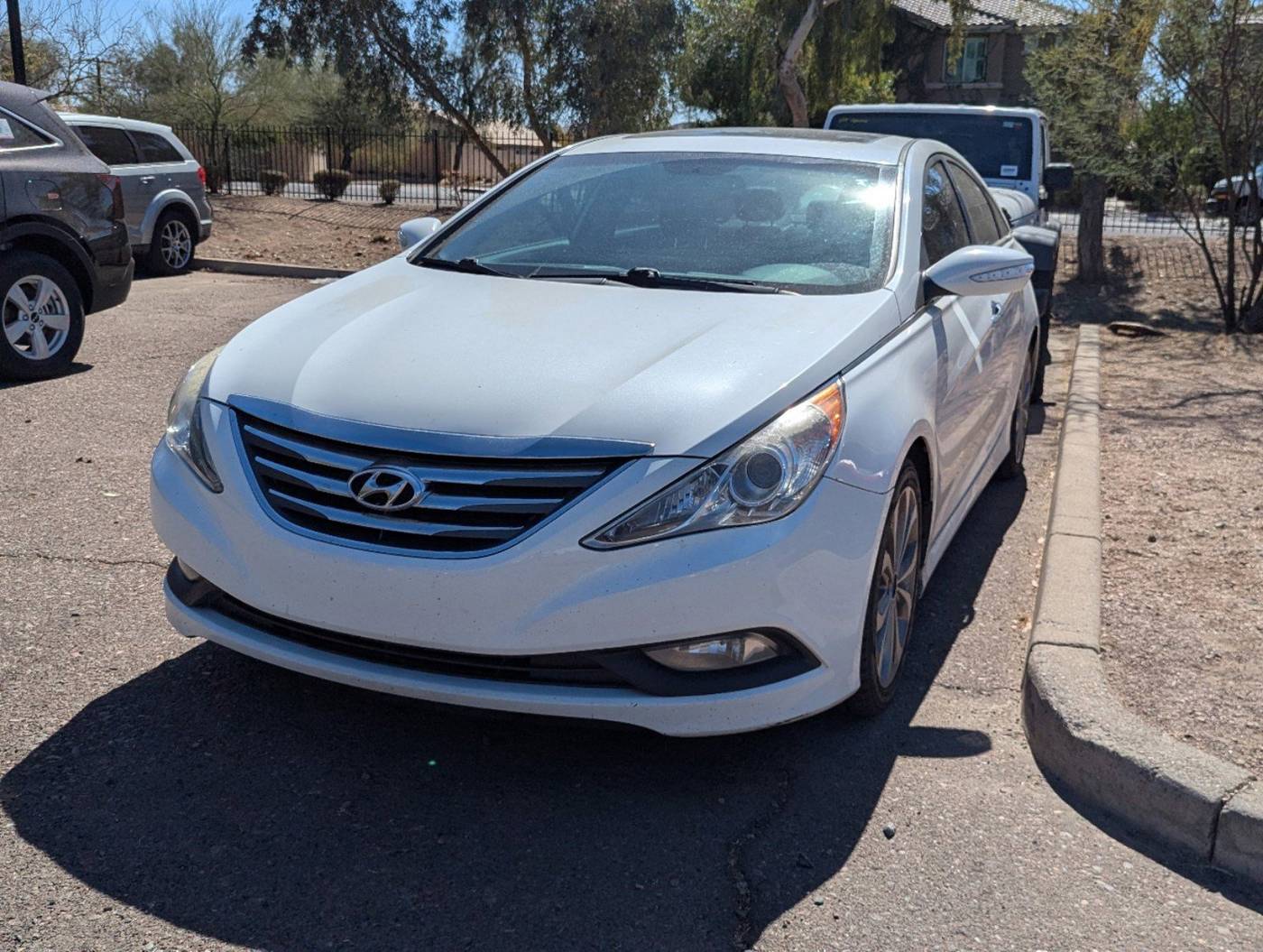 2014 Hyundai Sonata SE — Sedan — 140,148 mi — Phoenix, AZ