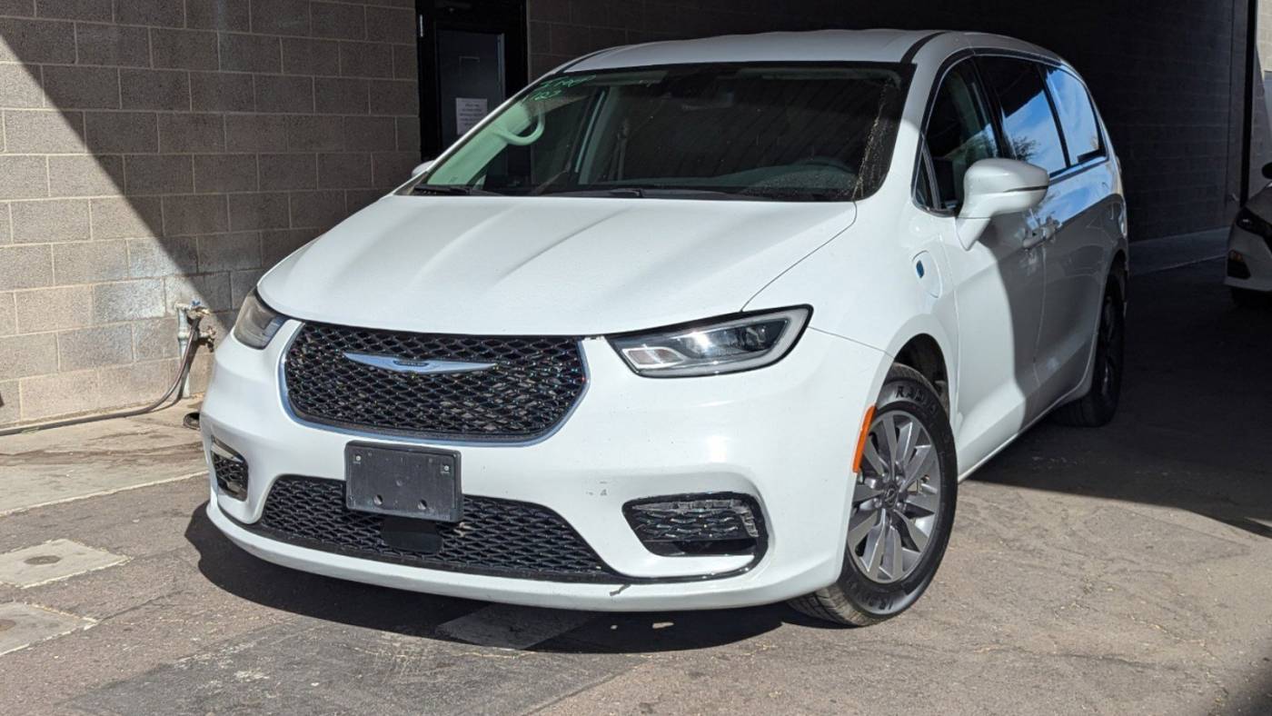 2022 Chrysler Pacifica Hybrid Touring L — Minivan — 87,017 mi — Phoenix, AZ