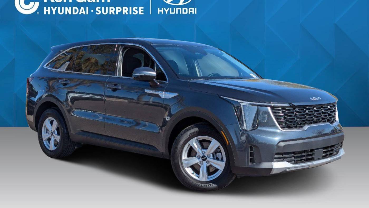 2024 Kia Sorento LX — SUV — 10,667 mi — Surprise, AZ