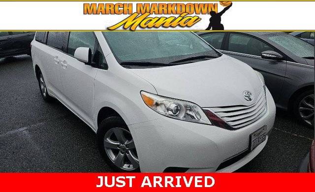 2015 Toyota Sienna LE — Minivan — 65,714 mi — Surprise, AZ