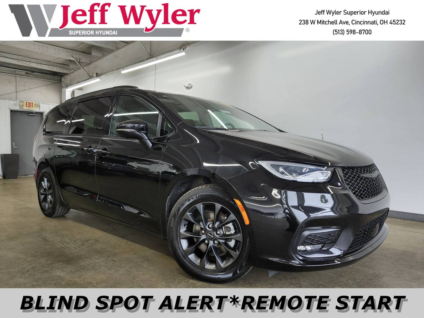 2021 Chrysler Pacifica Touring — Minivan — 70,112 mi — Cincinnati, OH