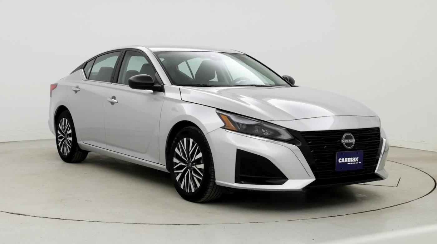 2024 Nissan Altima SV — Sedan — 20,383 mi — Akron, OH