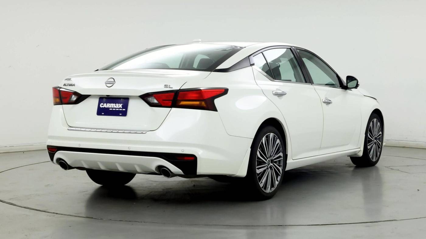 2023 Nissan Altima SL — Sedan — 24,259 mi — Akron, OH