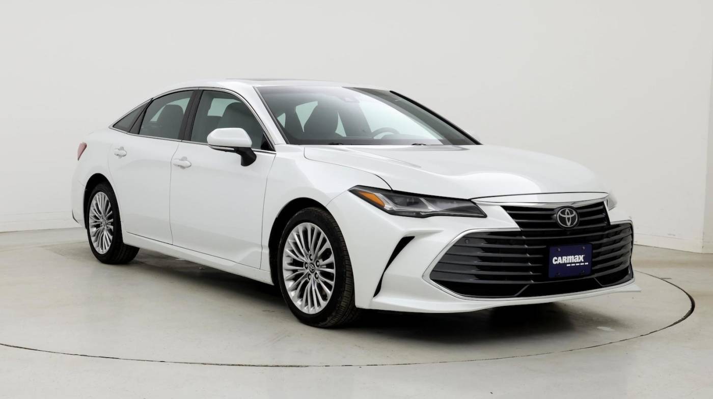 2019 Toyota Avalon Limited — Sedan — 25,926 mi — Akron, OH